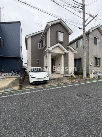 【前面道路含む現地写真】 | 北西側幅員5ｍ　公道間口約7.6ｍ　高低差なく駐車もスムーズです♪