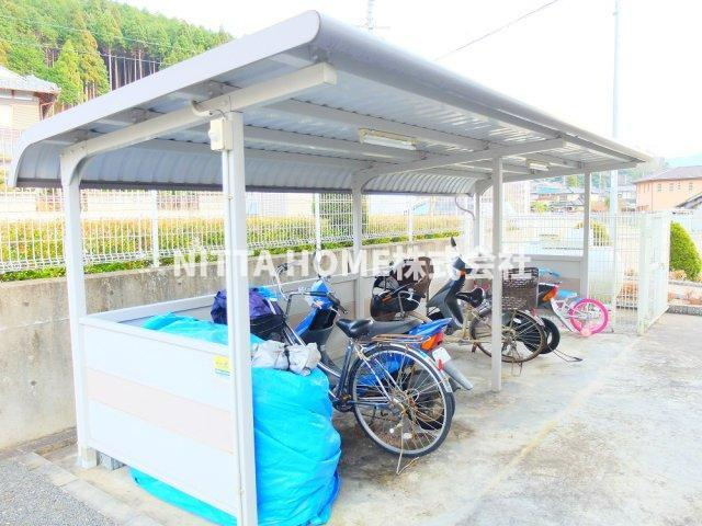 エスペランサⅠのエントランス|駐輪場は無料で使用ＯＫ♪