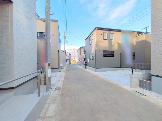 【新築分譲住宅】富士見市渡戸1丁目の前面道路含む現地写真