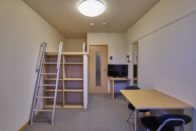 静岡市清水区駒越南町の賃貸マンションの居間・リビング|ゆったりとしたリビングです
