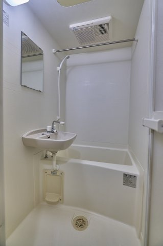 静岡市清水区駒越中２丁目のアパートの浴室|きれいなお風呂です