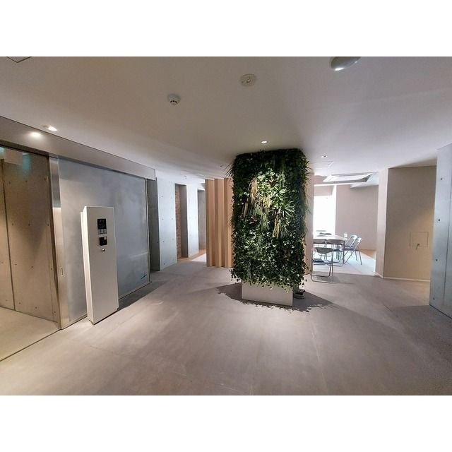 コンフォリア東新宿のロビー|コンフォリア東新宿