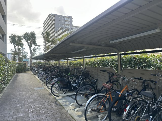 オーズガーデンイーストの駐輪場