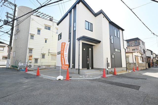 ハートフルタウン伊丹市車塚1丁目の外観|開放的な角地に面した限定1区画。完成済みですのでいつでも室内を見学して頂けます。見学をご希望の方はお気軽にお問い合わせ下さい。