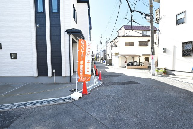 ハートフルタウン伊丹市車塚1丁目の前面道路含む現地写真|北側前面道路、幅員約6ｍ