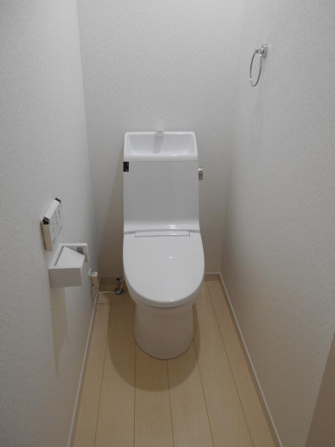 狛江市猪方４丁目のアパートのトイレ