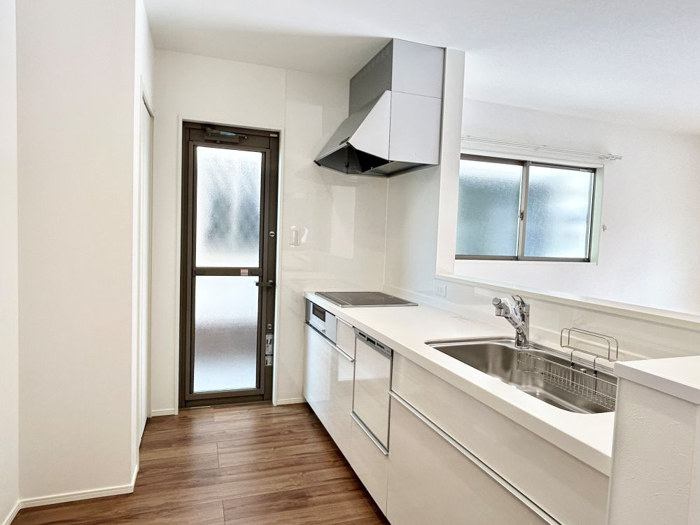 高知市東雲町建売④　新築一戸建てのキッチン|※写真はイメージです