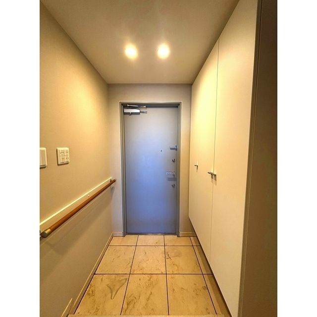 プラウドタワー船橋の玄関