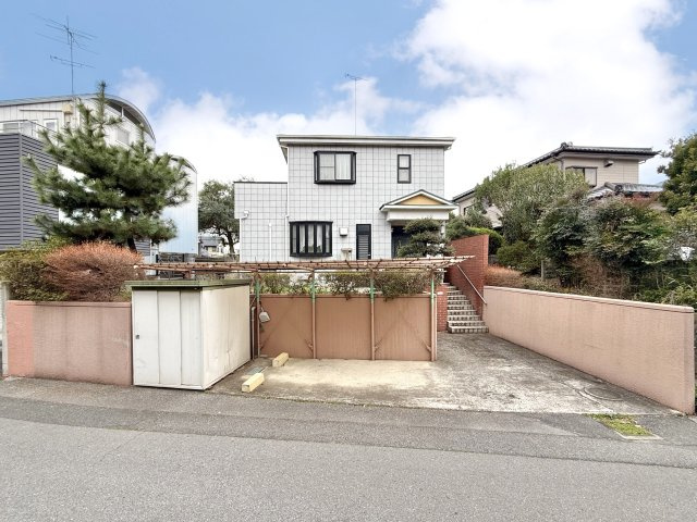 【中古戸建】館林市松原1丁目の外観|■外観｜ここから始まる「日常」はご家族にとってかけがえのない時間となります。少しでも豊かに、快適に。