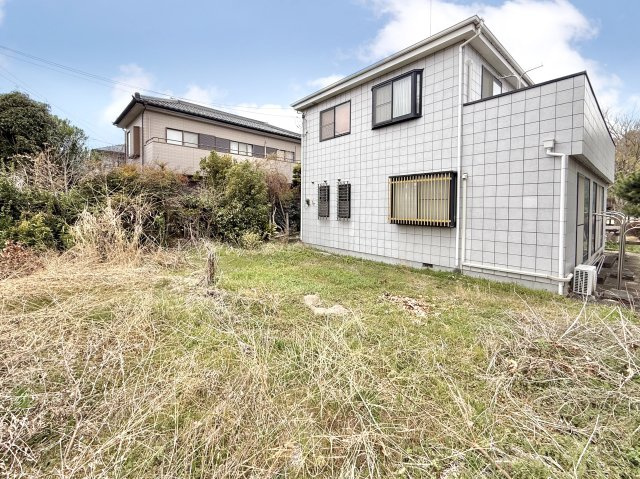 【中古戸建】館林市松原1丁目の庭|■外観｜広いお庭でBBQやDIYなど、週末の楽しみになりますね♪