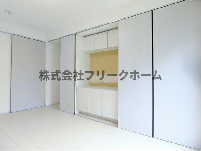 三鷹市牟礼６丁目のアパートの居間・リビング