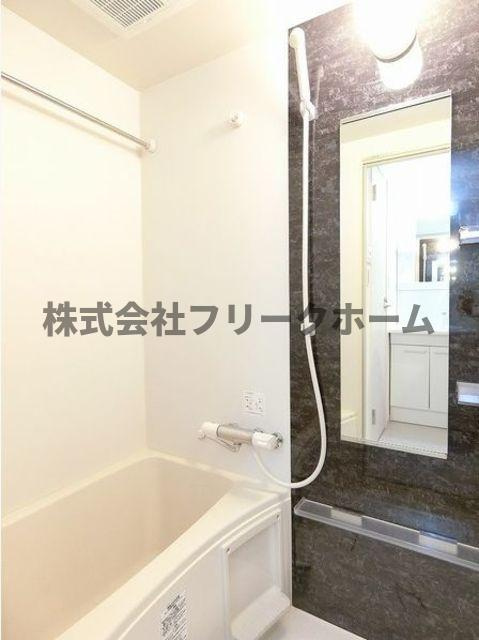 三鷹市牟礼６丁目のアパートの浴室