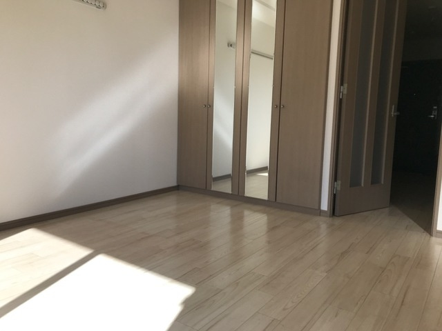 グランディーの洋室