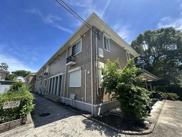 多摩市落合４丁目のアパートの外観