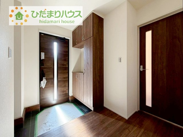 【玄関】 | 第2つくば市城山　新築戸建 | 丁度良い靴箱のサイズ♪これだけあれば家族全員の靴がしまえてスッキリ(^O^)