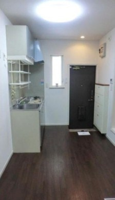 杉並区成田東４丁目のアパートの居間・リビング