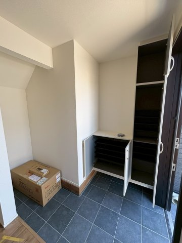 京都郡苅田町大字苅田3期　新築一戸建ての玄関|玄関収納豊富♪
【苅田町　新築戸建て】