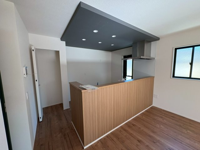 京都郡苅田町大字苅田3期　新築一戸建てのキッチン|下がり天井がオシャレなキッチン♪
【苅田町　新築戸建て】
