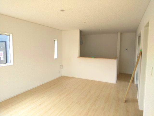 【居間・リビング】 | クレイドルガーデン西岐波