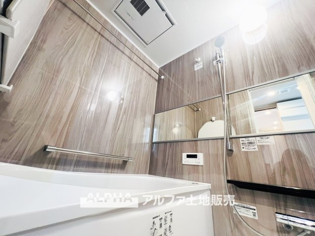 日神パレステージ武蔵砂川の浴室|【Comfortable space】
◆お風呂とトイレが別◆
毎日のバスタイムも快適、ストレスフリーなプライベート空間。