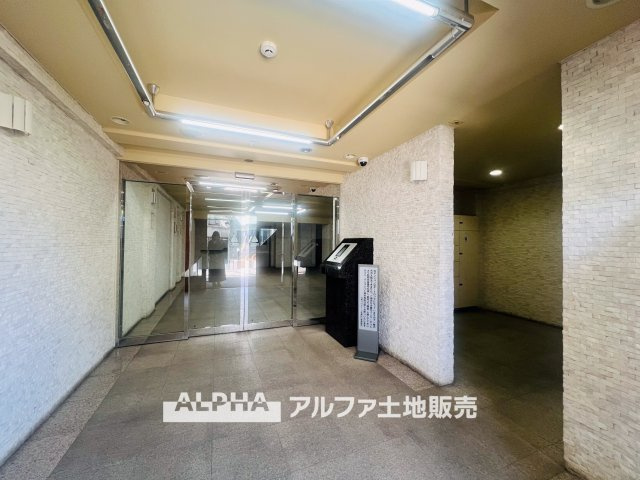 日神パレステージ武蔵砂川のエントランス