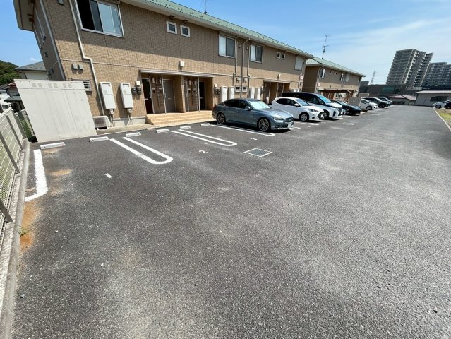 【駐車場】