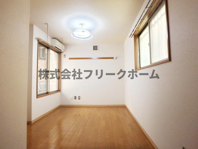 小金井市東町４丁目の賃貸マンションの居間・リビング