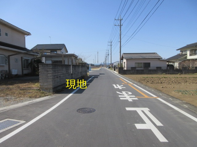 中古戸建　熊谷市三本1478-2（リフォーム住宅）の前面道路含む現地写真