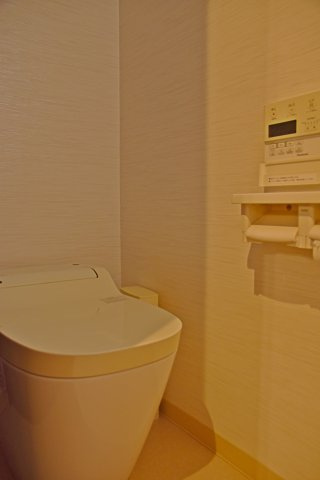 北大路駅5分 好きなことが、暮らしになる家のトイレ|2階トイレ