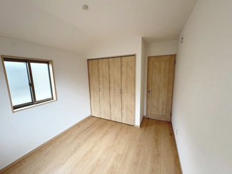 【寝室】 | 旭ヶ丘北町２丁　中古戸建 | ＪＲ阪和線「上野芝」駅まで徒歩２０分！毎日の通勤や通学に便利