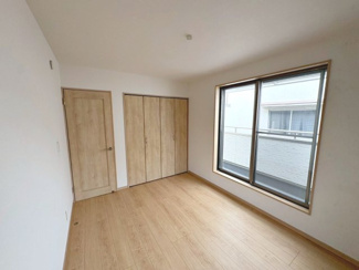 【洋室】 | 旭ヶ丘北町２丁　中古戸建 | セブンイレブンまで徒歩４分！スギ薬局まで徒歩４分！ニトリまで徒歩７分！お買い物に便利な立地ですね♪