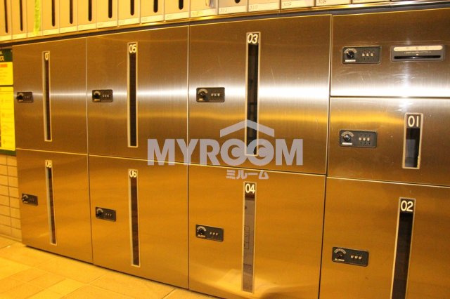 ロイヤルパレス中野坂上のその他共用部分|２４時間荷物が受け取れる宅配ボックス付☆