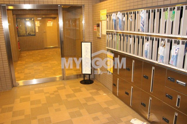 ロイヤルパレス中野坂上のエントランス|エントランス