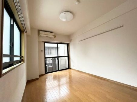 ロイヤルパレス中野坂上の寝室|フローリング☆