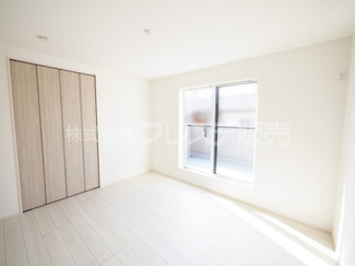 【洋室】 | 現地写真（２階洋室）