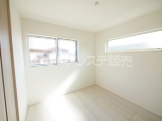 【洋室】 | 現地写真（２階洋室）