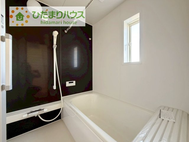 【浴室】 | 土浦市並木第15　新築戸建　5号棟 | 大人が足を伸ばしても十分な広さ！一人でゆっくりくつろぐ時間も大切です！