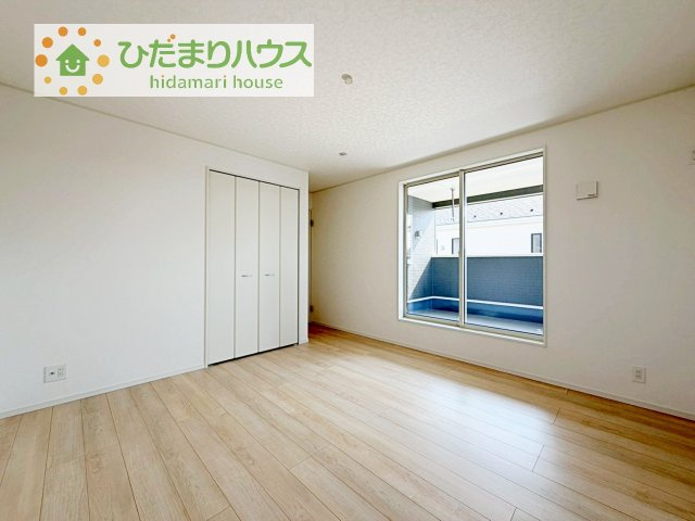 【寝室】 | 土浦市並木第15　新築戸建　5号棟 | 大きなベッドを置いても余裕の広さの主寝室♪