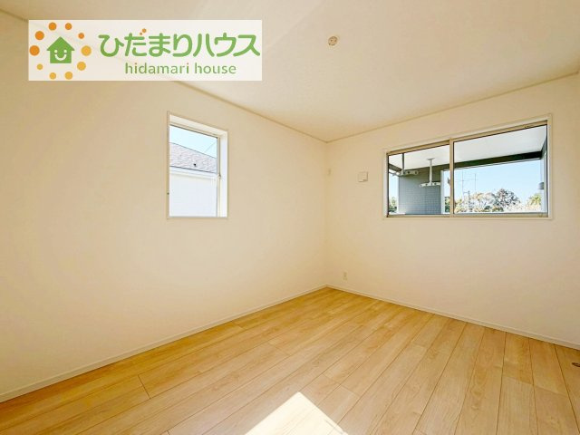 【洋室】 | 土浦市並木第15　新築戸建　5号棟 | 木の温もりがやさしいフローリング♪