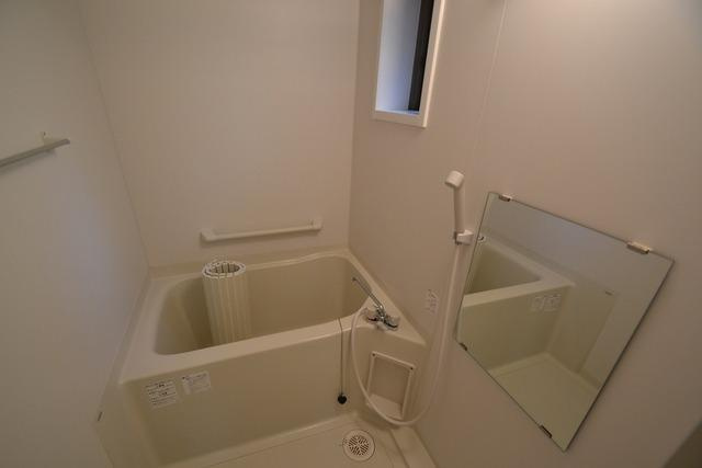 トワヴェール上野の浴室