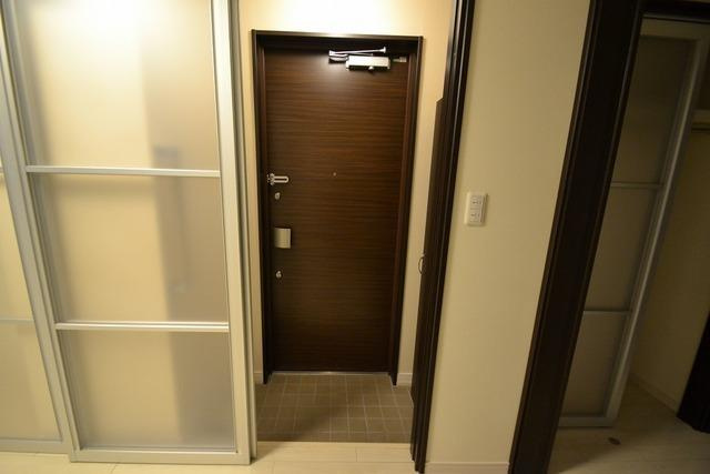 トワヴェール上野の玄関