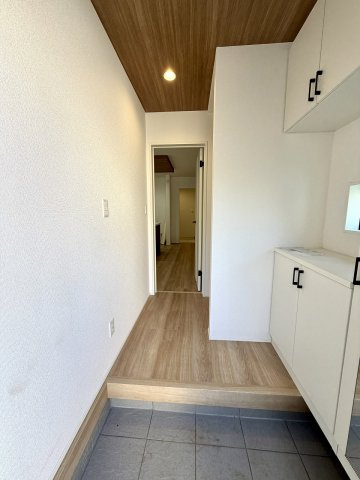 練馬区南田中2丁目　長期優良住宅　土地32坪～34坪　限定3棟の玄関|3号棟
