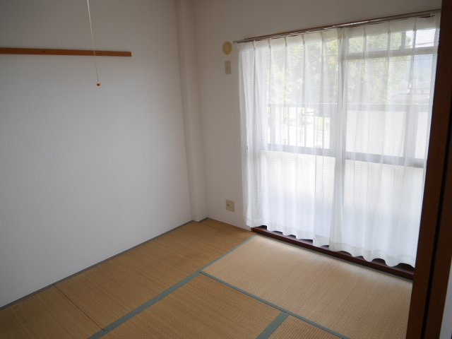 ハイコートささ山の和室