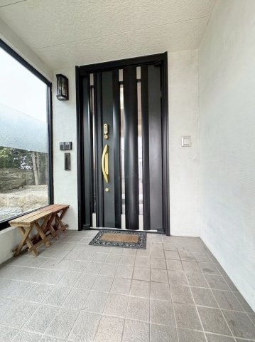菊水元町2条5丁目　一戸建ての玄関|玄関風除室