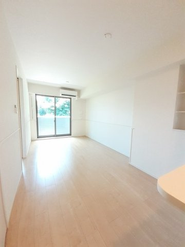 プランドール東佐野Ⅱの居間・リビング