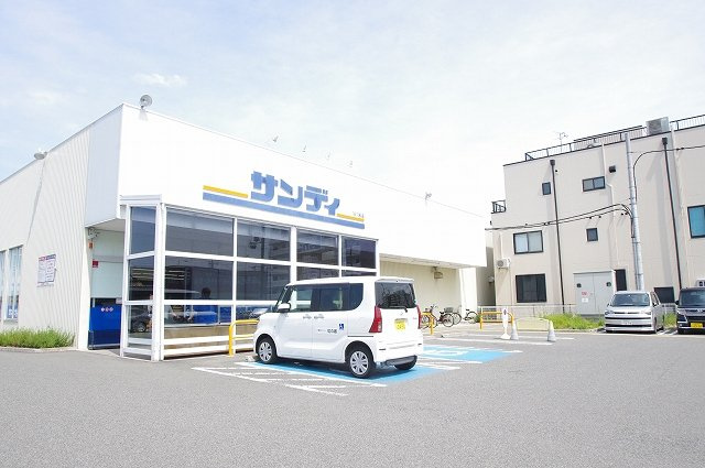 レオパレス２０００の周辺