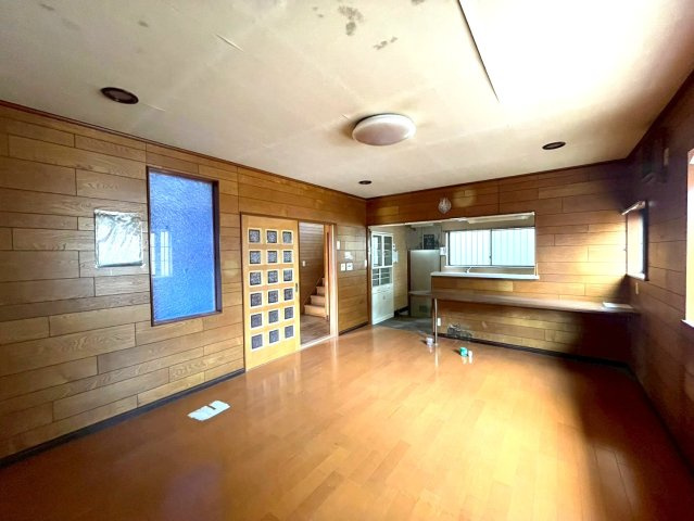 二宮町二宮・中古戸建の居間・リビング