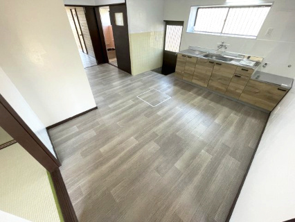 高島市安曇川町青柳中古戸建のキッチン