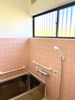 高島市安曇川町青柳中古戸建の浴室