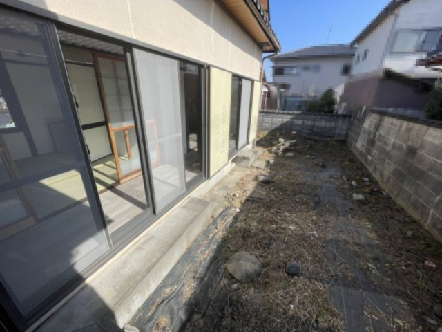 高島市安曇川町青柳中古戸建の庭